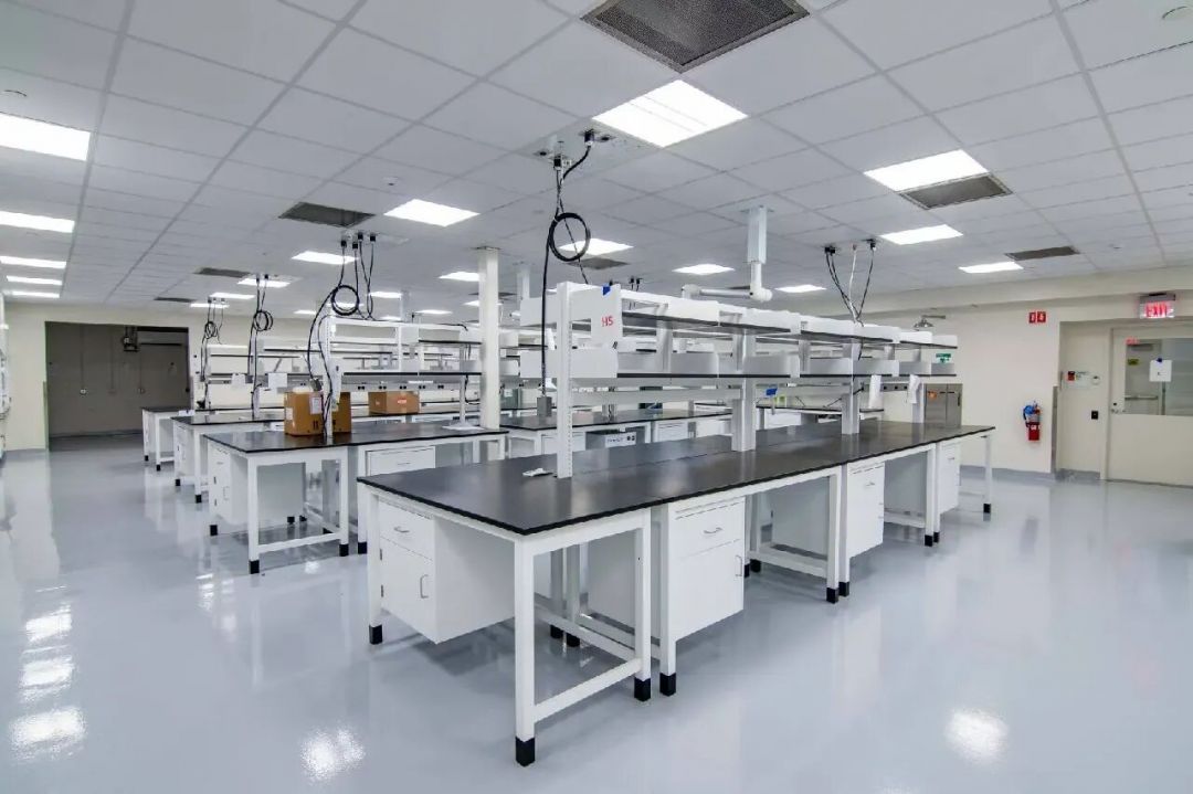 ab582f10360707a9b67363f7d4ae18f7-9