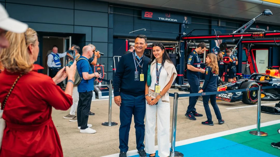 b27e1525d0ec28a24aa8b5b4794e884c-1