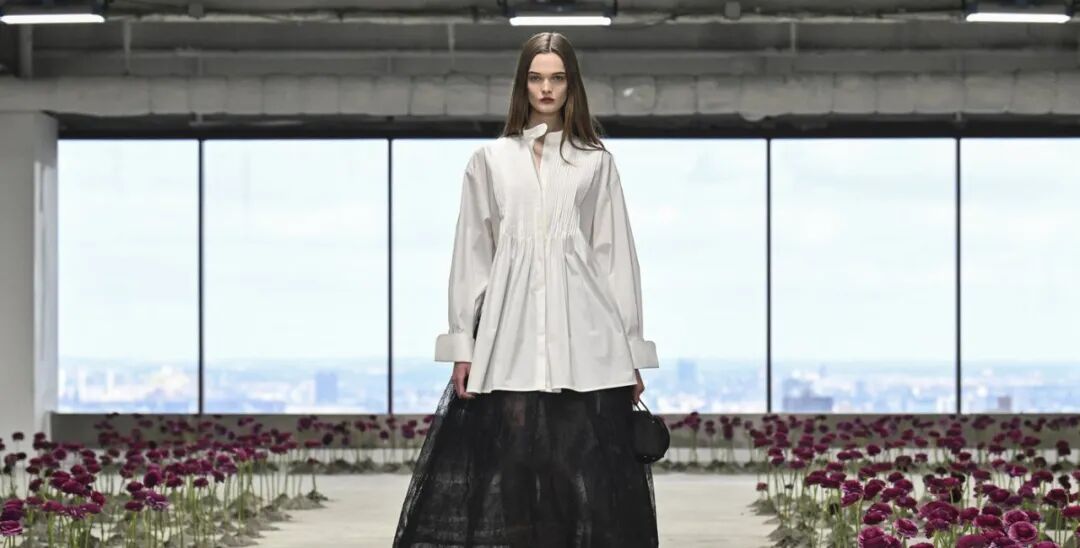 682ec9ff116ce8850b43faf4fa300a0f-1